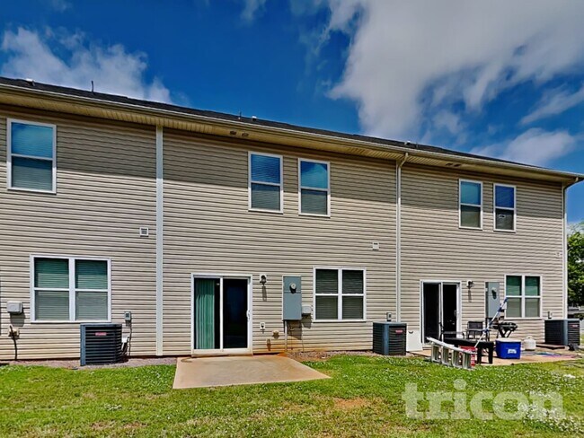 Building Photo - 2035 Aragon Lane