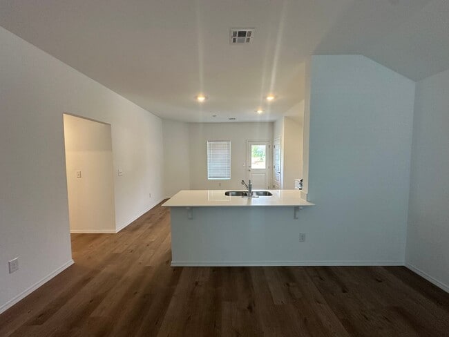 Building Photo - *Newly Built* 3 Bed 2 Bath 2 Car Garage
