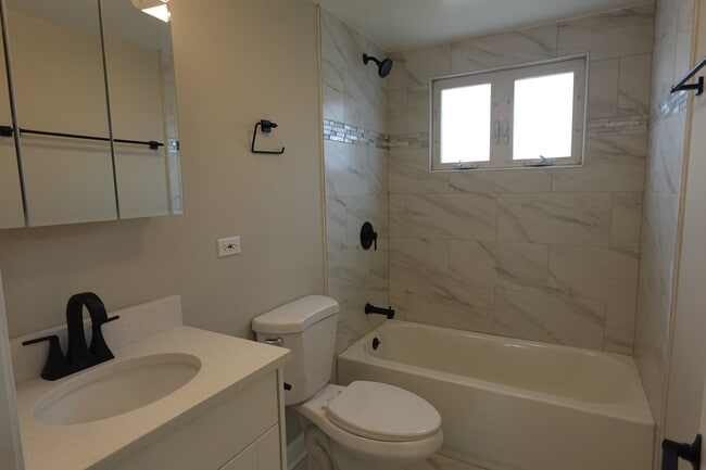 Building Photo - 3118 Martin Ave