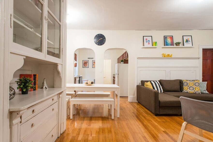 Building Photo - 1253 Beacon St