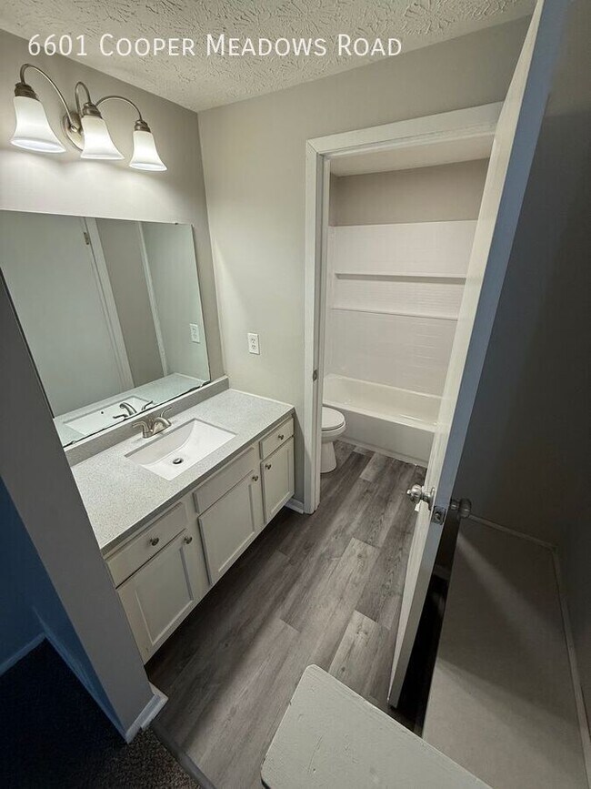 Building Photo - 6601 Cooper Meadows Rd