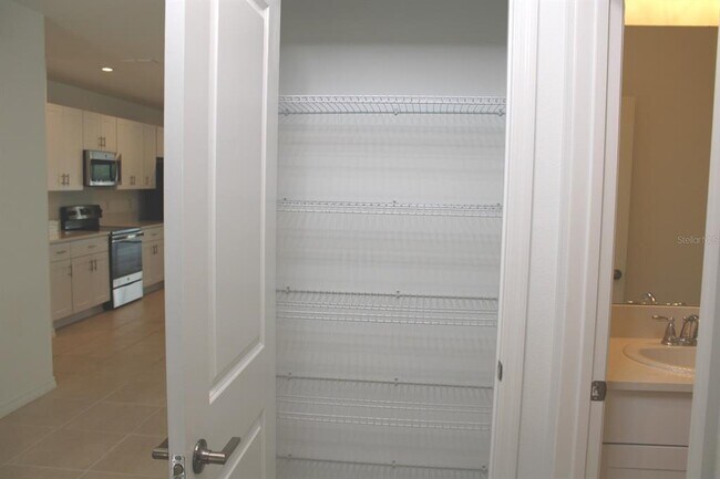 Building Photo - 355 White Heron Wy