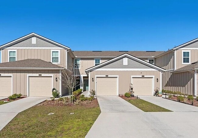 Primary Photo - Inviting Townhouse