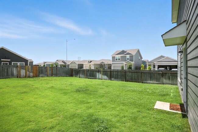 Building Photo - 1113 Cattail Ln