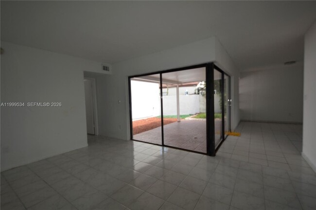 Building Photo - 9711 NW 4th Ln