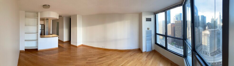Building Photo - 405 N Wabash Ave