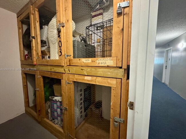 Building Photo - 2741 Taft St