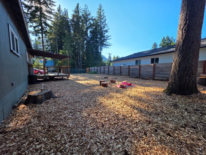 Building Photo - 8397 Golden Valley Blvd