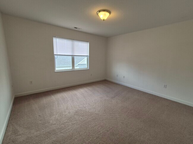 Building Photo - 207 Olde Covington Way