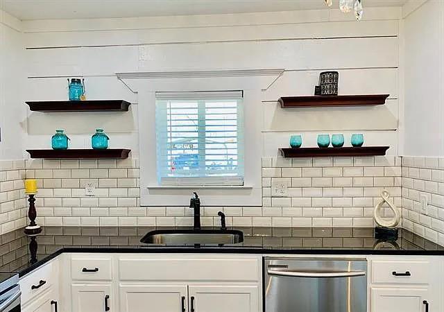 Building Photo - 602 S Chestnut St