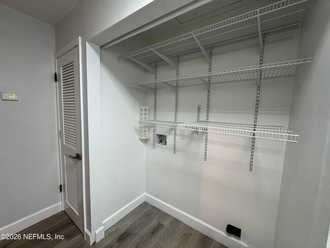 Building Photo - 8428 Long Meadow Cir N