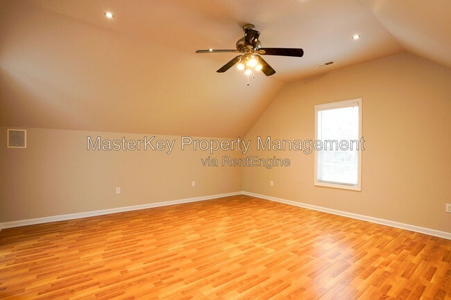 Building Photo - 1008 Knighthood Ln