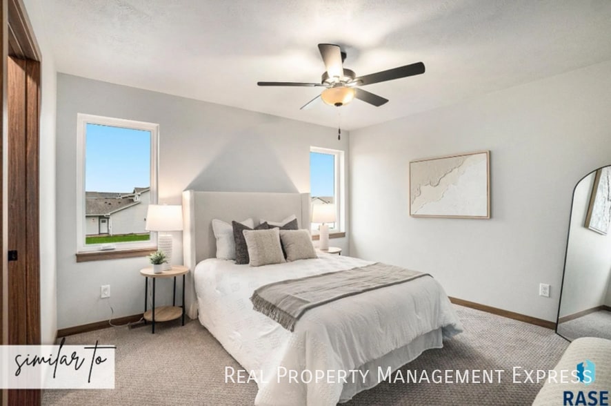 Building Photo - Modern & Spacious 3-Bedroom Townhome on Sioux Falls’ West Side