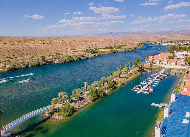 Building Photo - 2 br, 2 bath House - 1825 East Shore Villa...