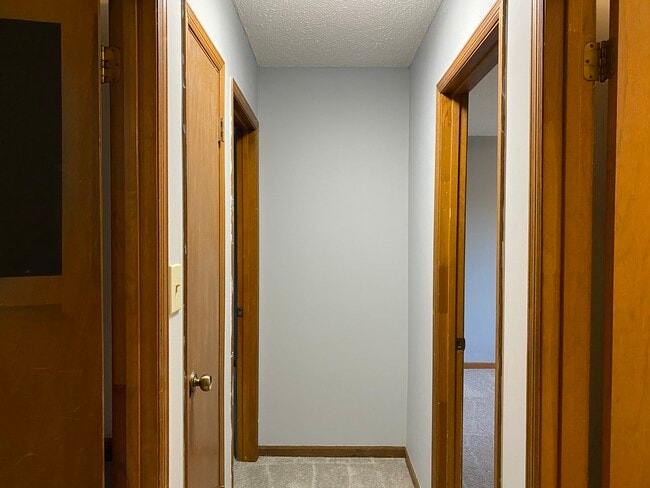 Building Photo - 4068 Buckingham Pl