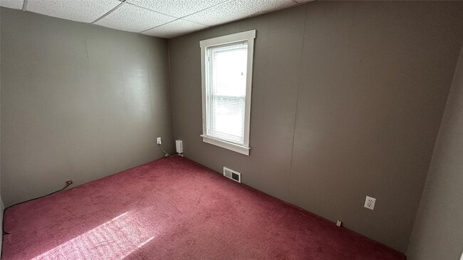 Building Photo - 98 Richard St