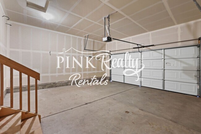 Building Photo - 10970 Rowley Dr