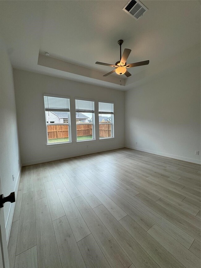 Building Photo - 7129 Carriage Lgt Dr