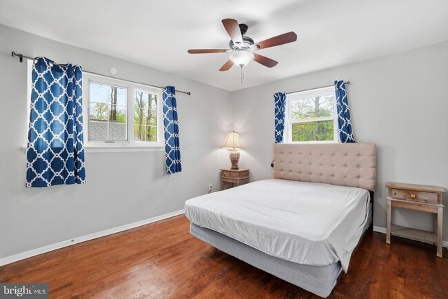 Building Photo - 7414 Jervis St