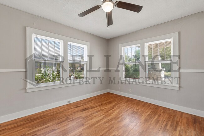 Building Photo - 129 N Meridian Ave
