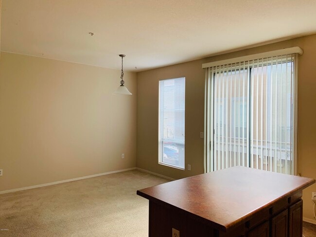Building Photo - 18250 N Cave Creek Rd