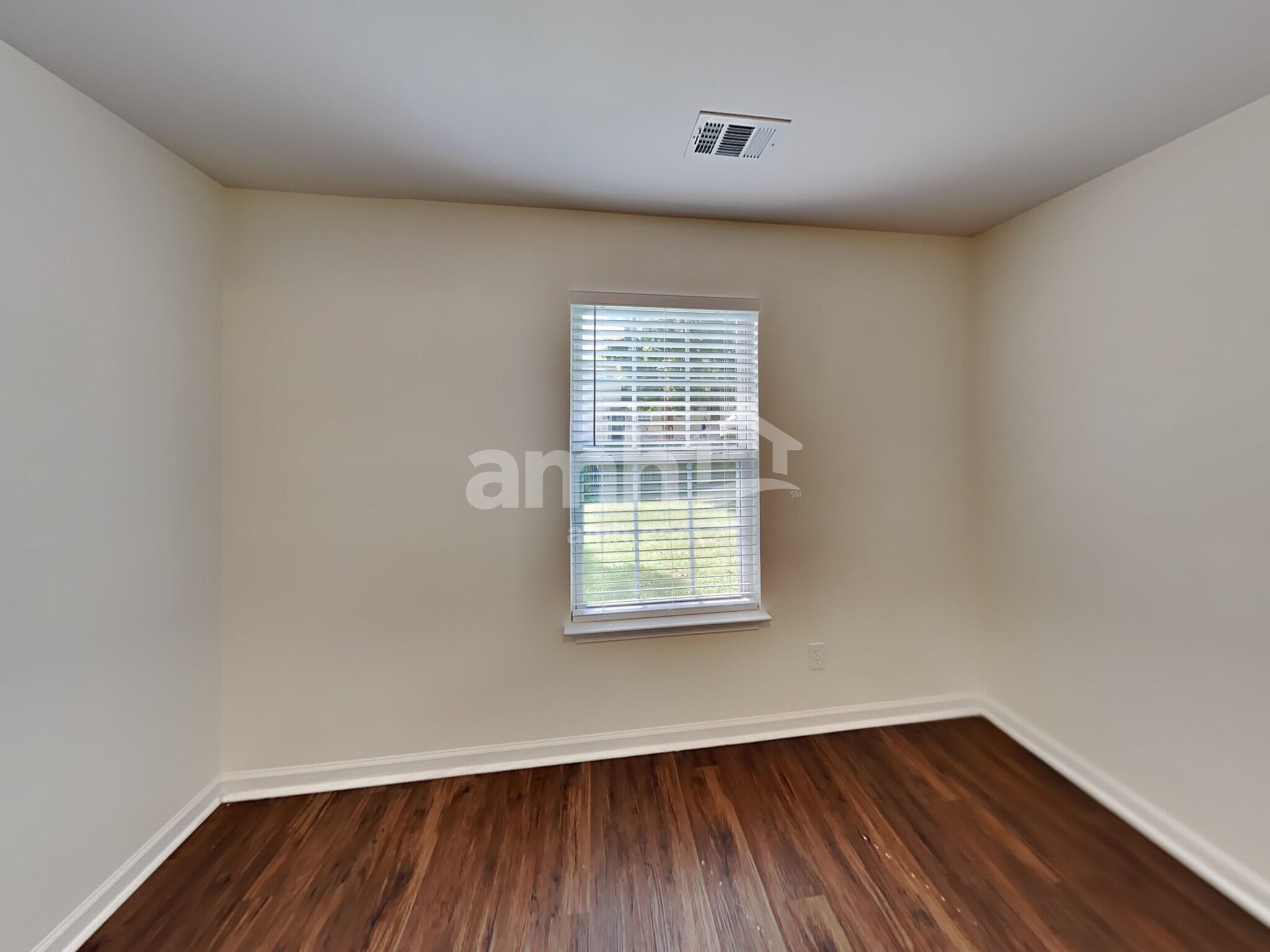Building Photo - 4204 Birch Dr