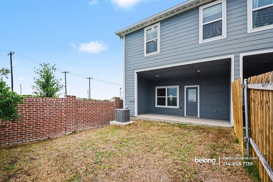 Building Photo - 203 Marsh Ln