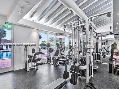 Building Photo - 2457 Collins Ave