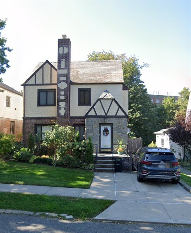 Primary Photo - 47-40 Glenwood St