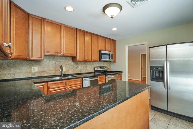 Building Photo - 500 Springvale Rd