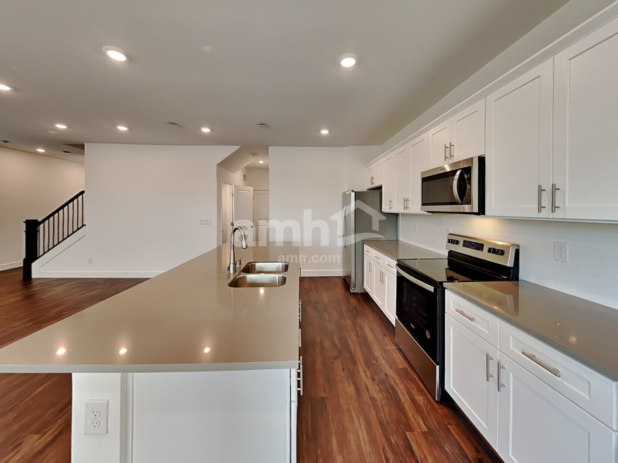 Building Photo - 8879 Tiger Tooth Ave