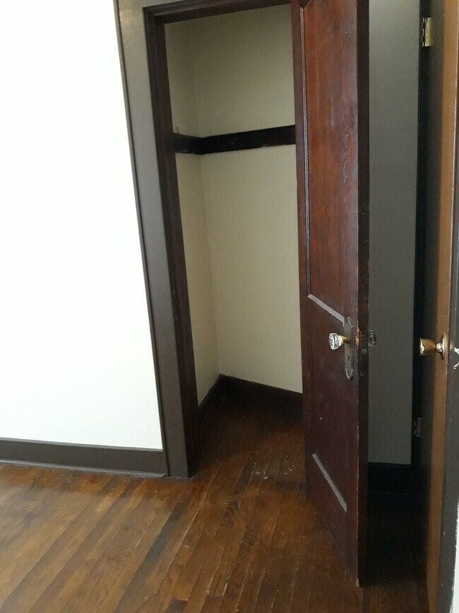 Building Photo - 265 Grand Ave