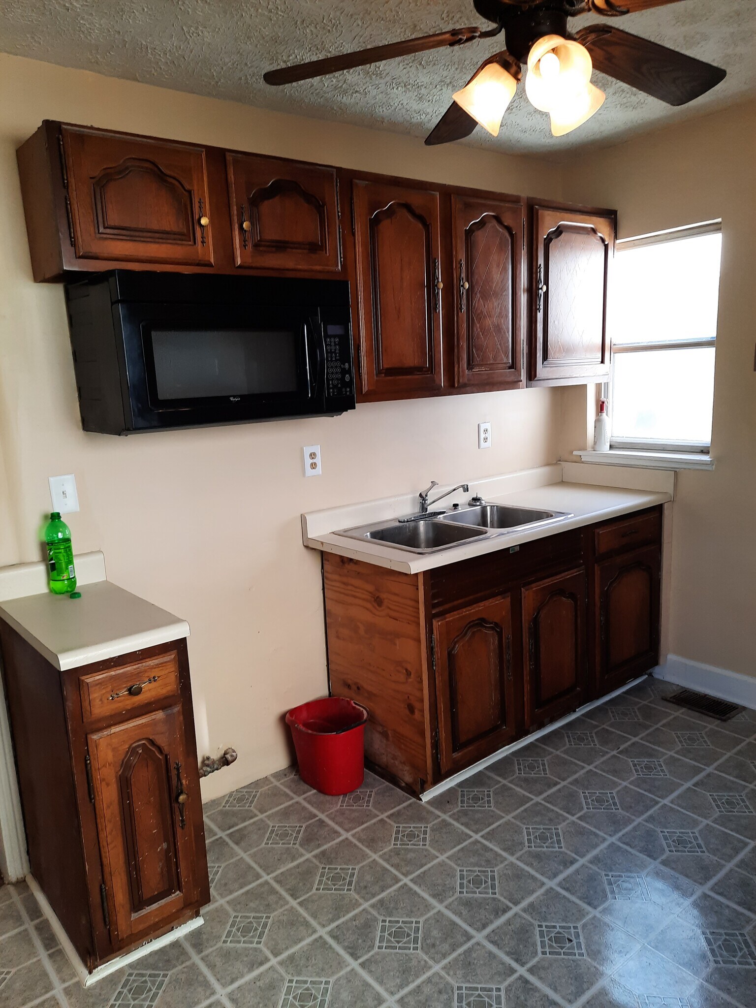 Kitchen - 6308 S 3rd St