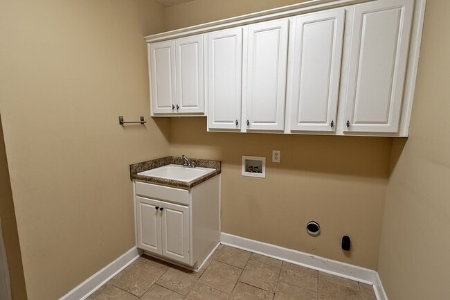 Building Photo - Home for Rent in Magnolia Estates