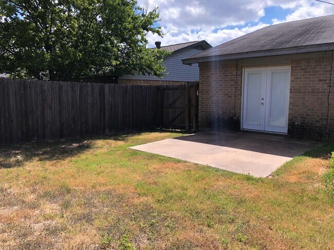 Building Photo - 3505CU