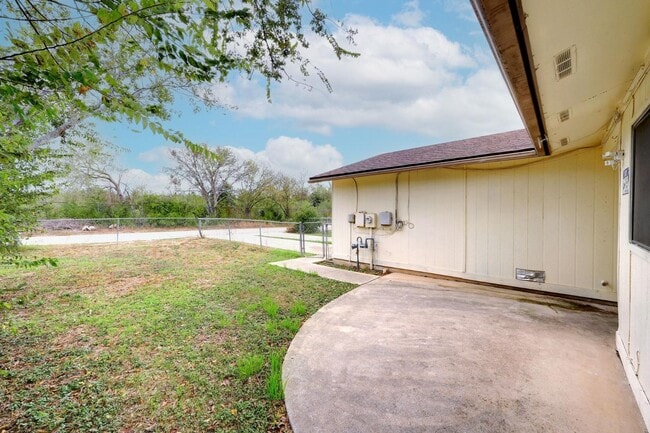 Building Photo - 7205 Timbercreek Dr