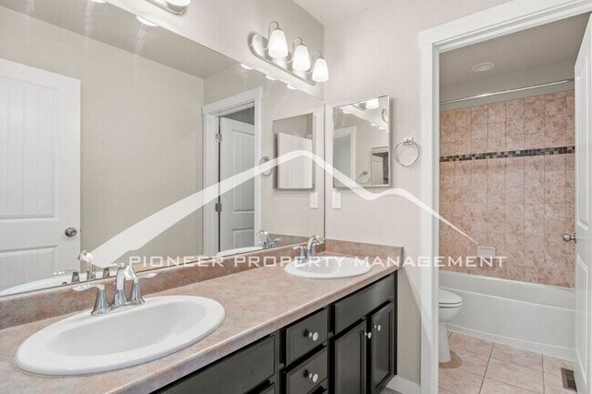 Building Photo - 3112 Bursa Dr