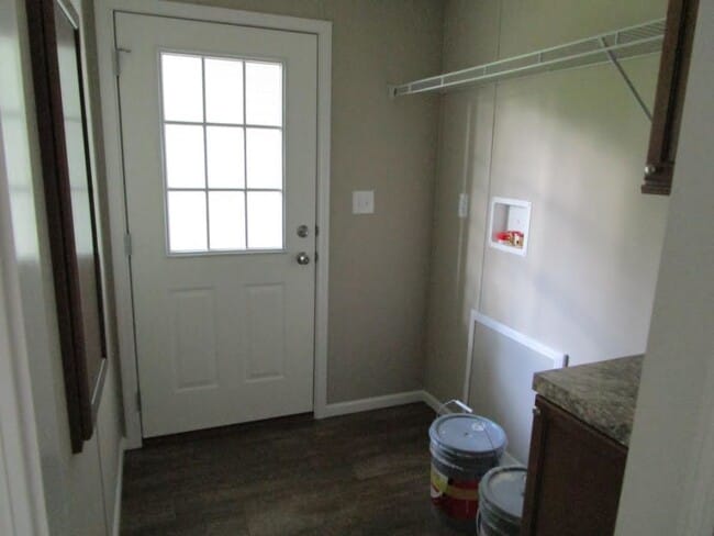 Building Photo - 107 Spruce Ln