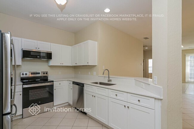 Building Photo - 1934 Magical Ln