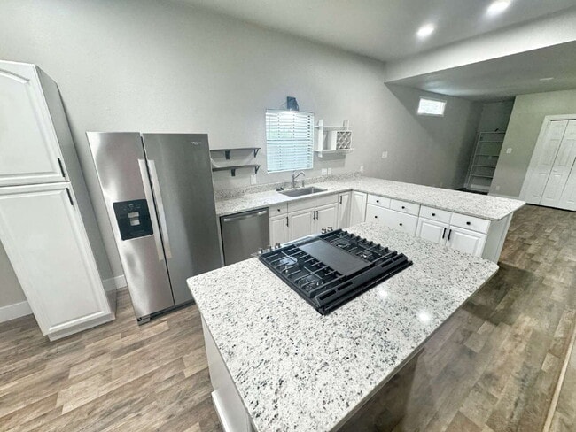 Building Photo - Great Home in New Braunfels