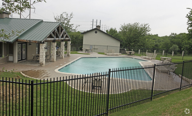 Pool - Willow Tree Apartments