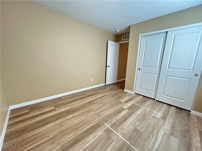 Building Photo - 4325 Harristown Dr