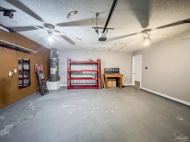 Building Photo - 9049 Bluebay Ln