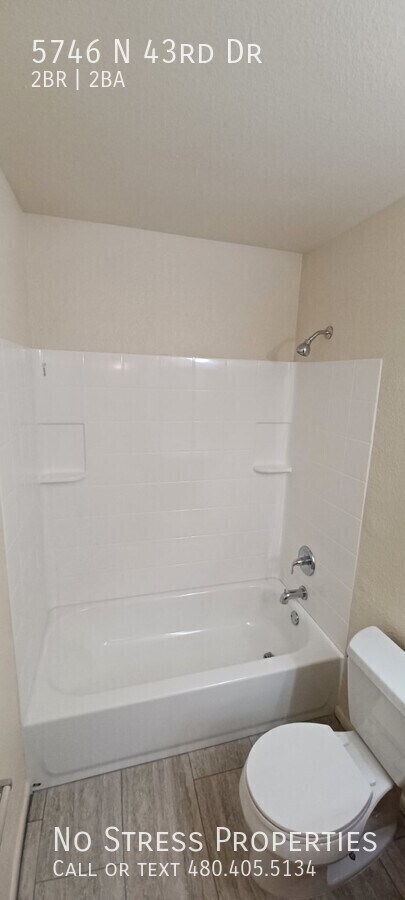 Building Photo - 5746 N 43rd Dr