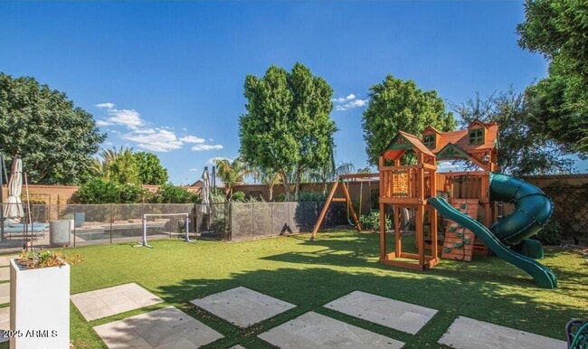 Building Photo - 947 W Kaibab Dr