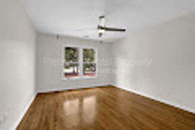 Building Photo - 230 Graystone Way