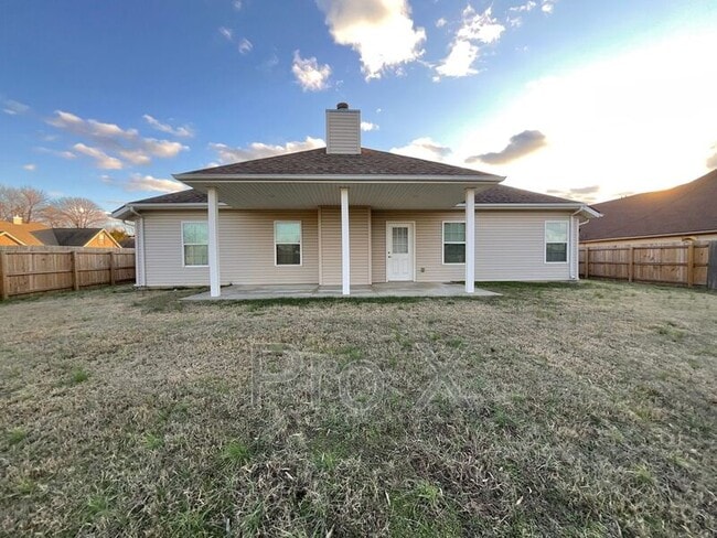 Building Photo - 1301 April Crossing