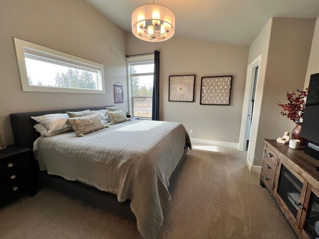 Building Photo - 3 bedroom 2.5 bath home in The Bridges, wi...