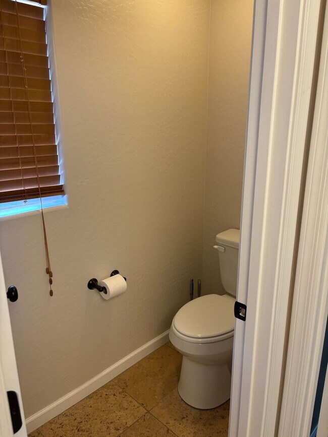 Building Photo - Furnished, 1-Year Long-Term Rental
