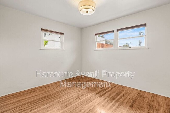 Building Photo - 911 Civic Center Dr